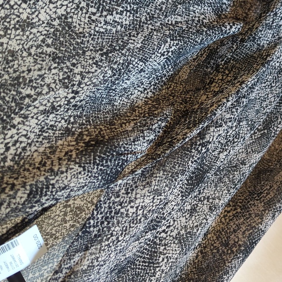 Maurice's snake print blouse - Picture 5 of 9